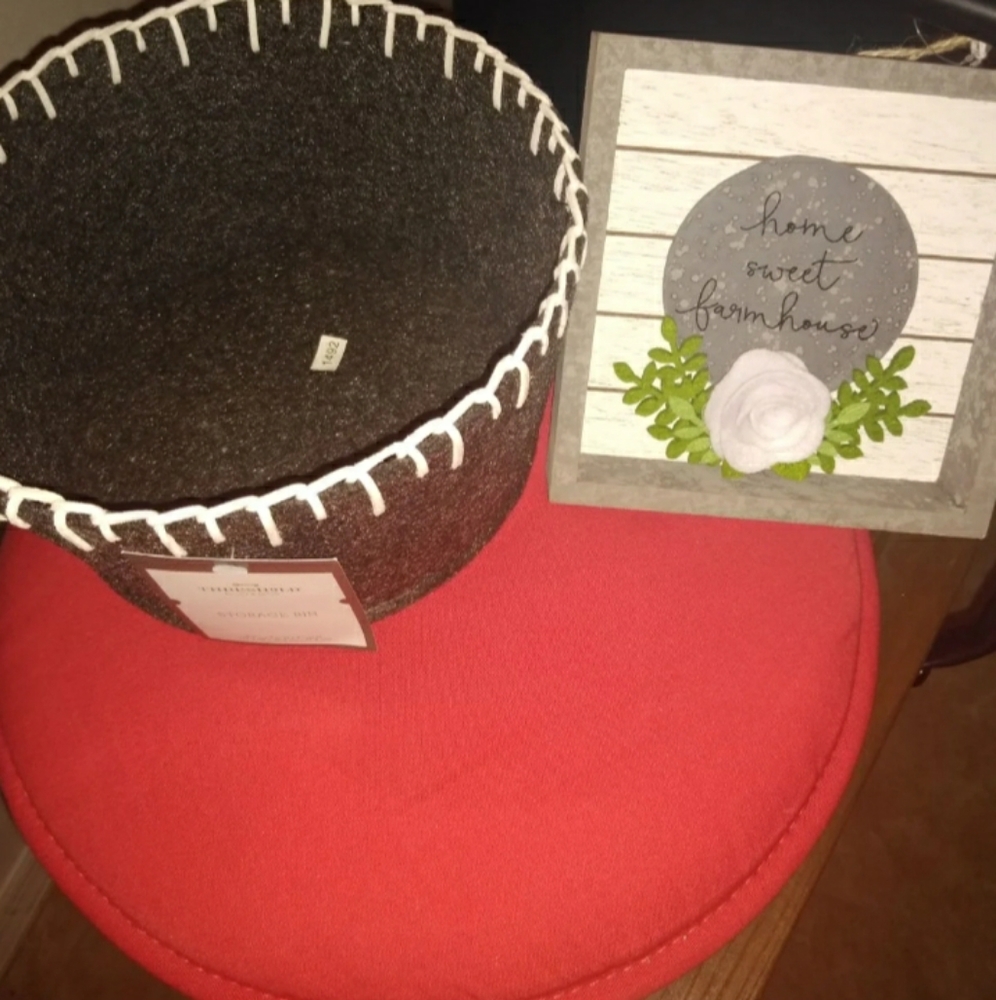 Threshold Grey Felt Basket & Farmhouse Sign